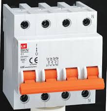 MCB LS BKD 4P 100A